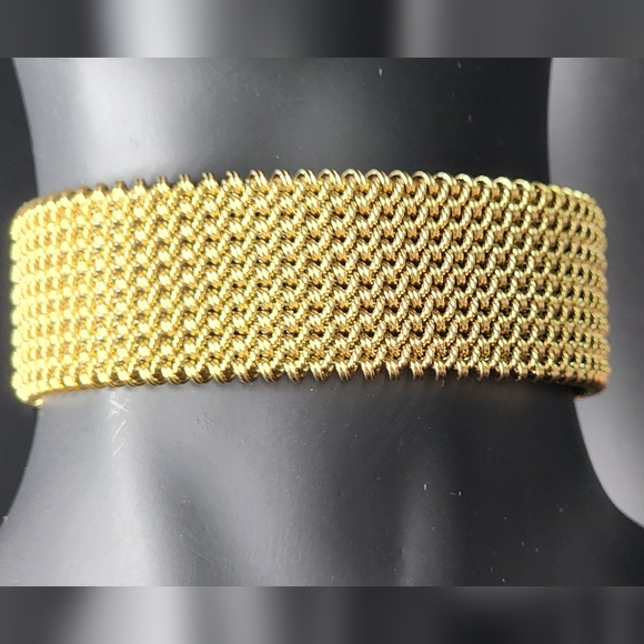 Gold Mesh Bracelet - Picture 3 of 6